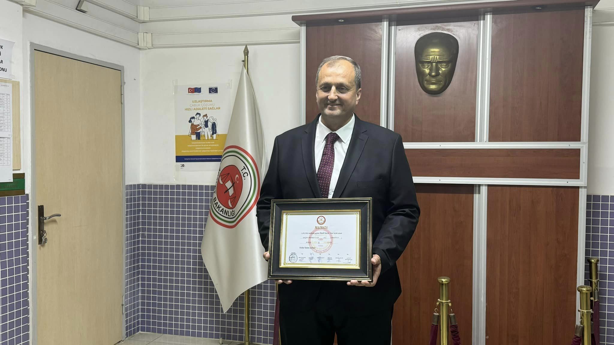 GÜVEN TAZELEYEN İZNİK BELEDİYE BAŞKANI KAĞAN MEHMET USTA MAZBATASINI ALDI