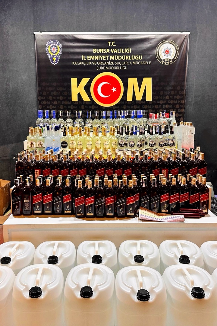Bursa’da Sahte Alkollü İçki Operasyonu Gerçekleştirildi. &nbsp; İl Emniyet Müdürlüğümüz